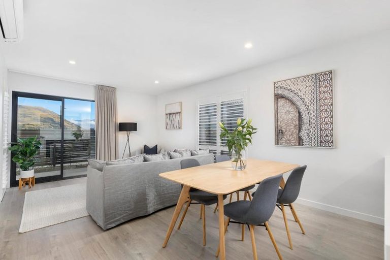 Photo of property in 13 Mulholland Drive, Jacks Point, 9371