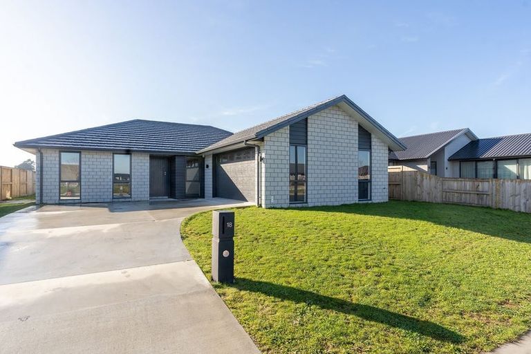 Photo of property in 18 Kimbrae Drive, Rototuna North, Hamilton, 3210