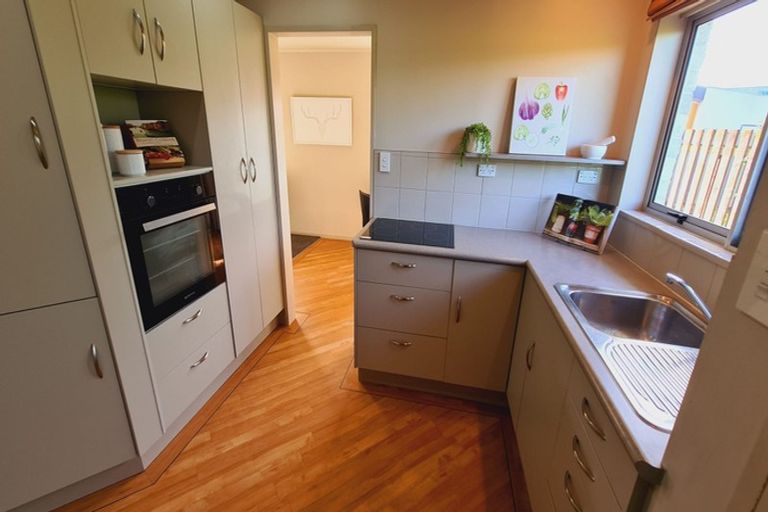 Photo of property in 1/24 Oxford Street, Taradale, Napier, 4112