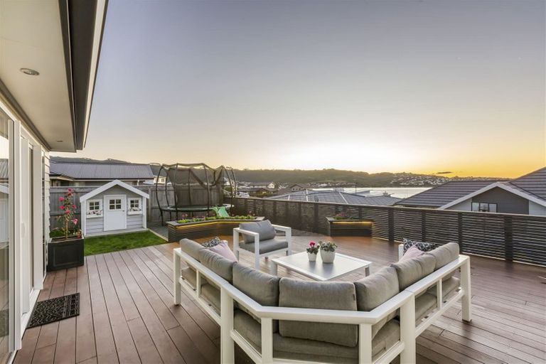 Photo of property in 7 Margaret Shields Avenue, Aotea, Porirua, 5024