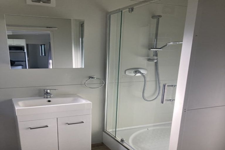 Photo of property in 2/1100a Coast Road, Wainuiomata Coast, Wainuiomata, 5373