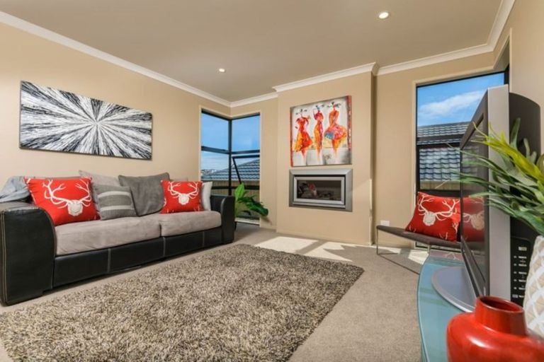 Photo of property in 15 Cilliers Drive, Silverdale, 0932