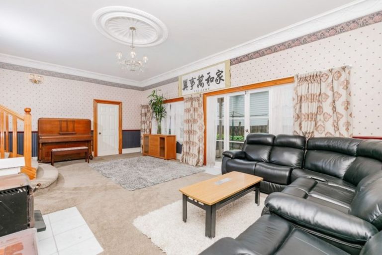 Photo of property in 64 Pilkington Road, Panmure, Auckland, 1072