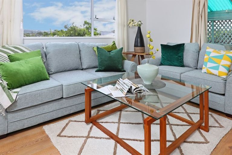 Photo of property in 10a Harding Avenue, Te Atatu South, Auckland, 0610