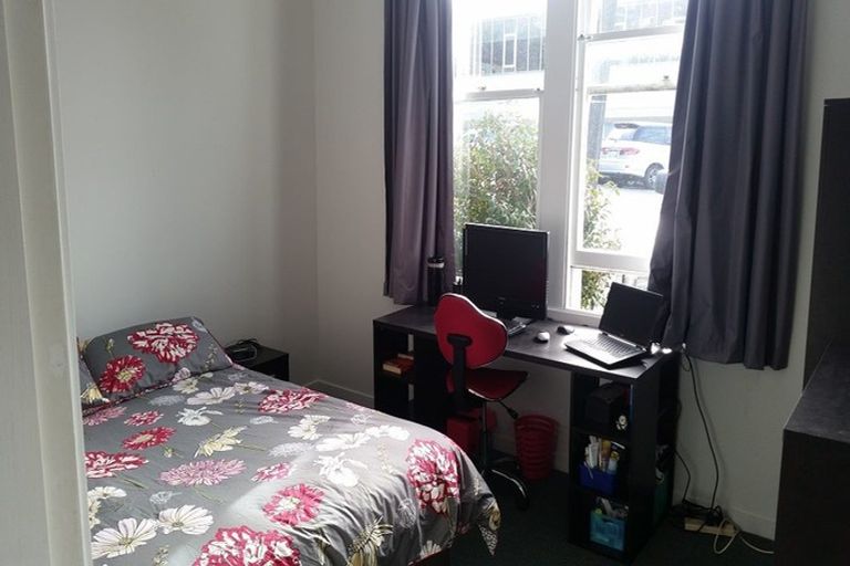 Photo of property in 19 Cruickshank Street, Kilbirnie, Wellington, 6022