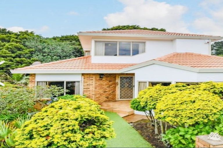 Photo of property in 5 Silkwood Grove, Totara Heights, Auckland, 2105
