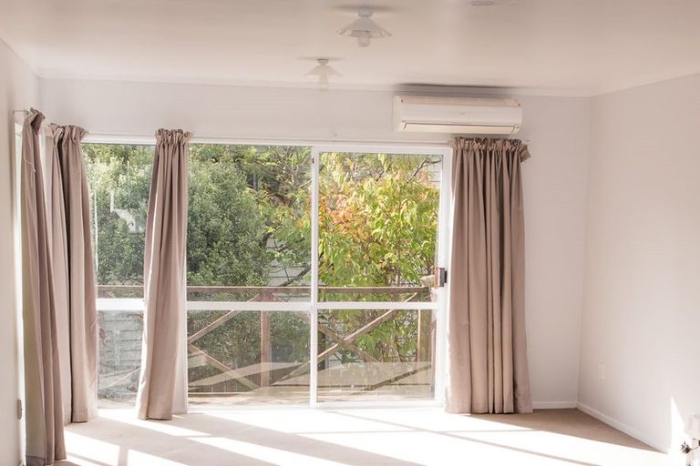 Photo of property in 9a Stephen Street, Johnsonville, Wellington, 6037