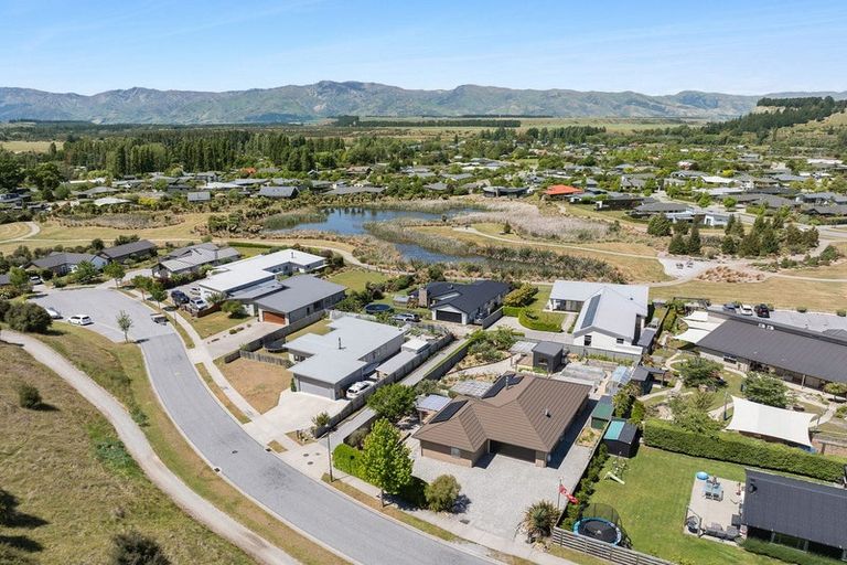 Photo of property in 44 Quinnat Street, Albert Town, Wanaka, 9305