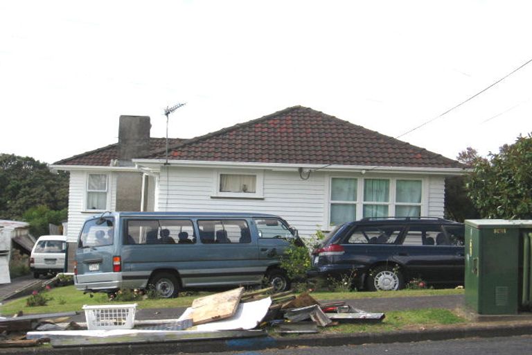 Photo of property in 33 Beaubank Road, Kelston, Auckland, 0602