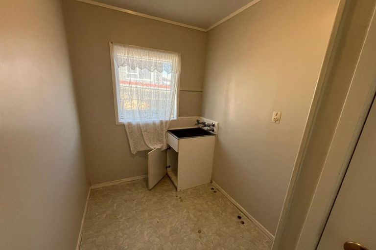 Photo of property in 71 Flat Bush Road, Clover Park, Auckland, 2023