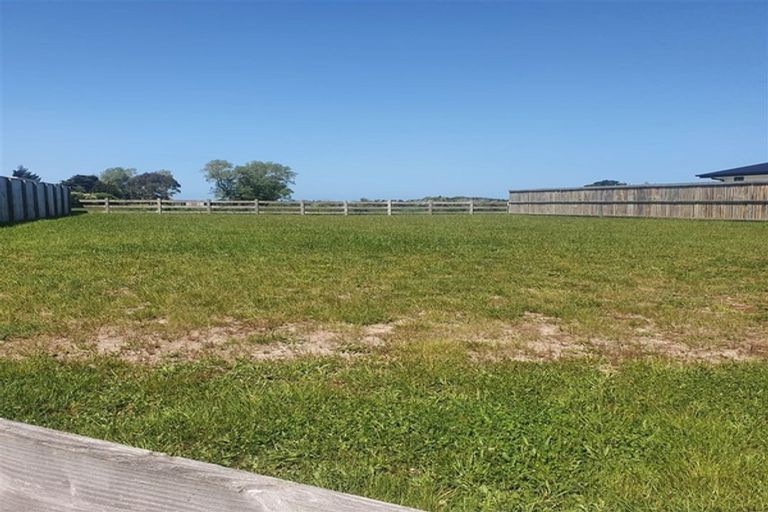 Photo of property in 100 Sutherland Drive, Kaiapoi, 7630