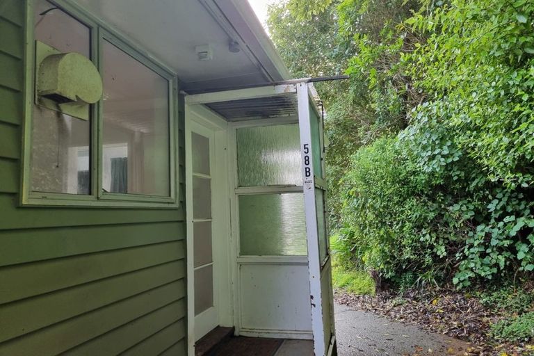 Photo of property in 58b Raroa Terrace, Tawa, Wellington, 5028