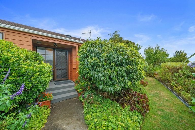 Photo of property in 38 James Cook Drive, Whitby, Porirua, 5024