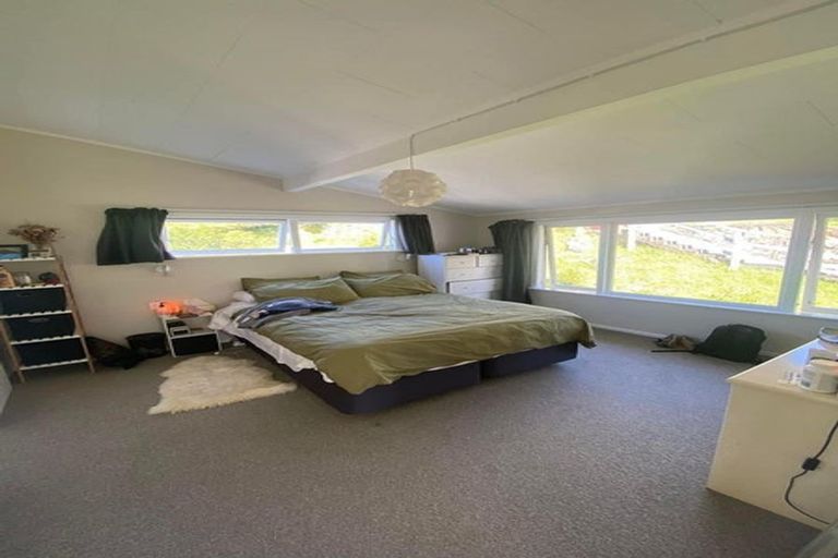 Photo of property in 23 Huntingdon Street, Northland, Wellington, 6012