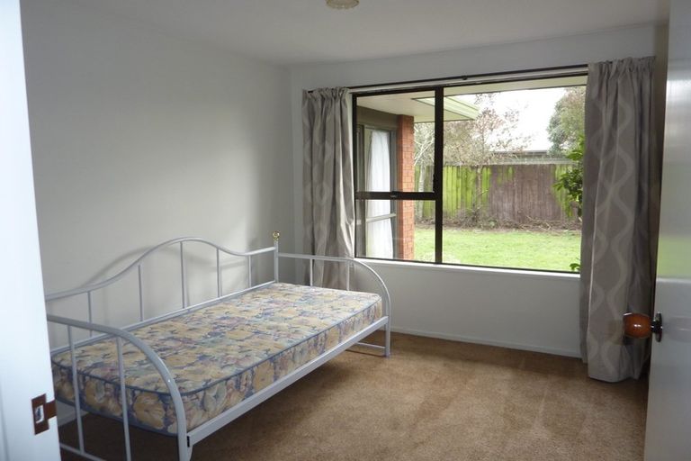 Photo of property in 2/68 Sabys Road, Halswell, Christchurch, 8025