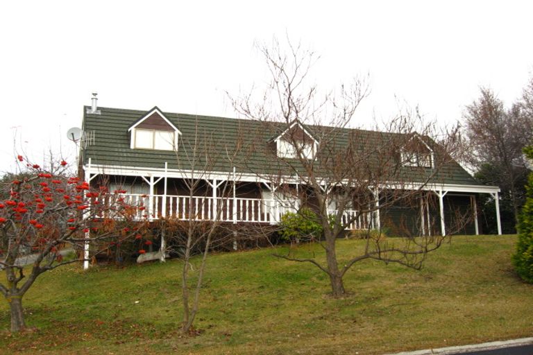 Photo of property in 14 Reid Crescent, Arrowtown, 9302