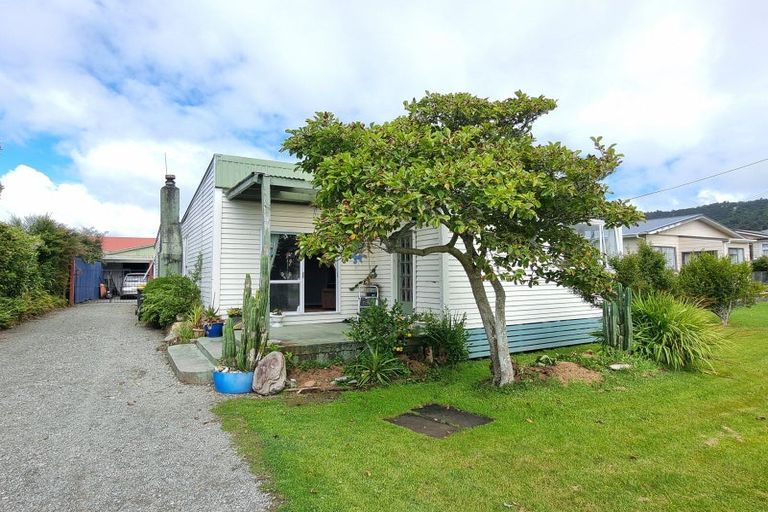 Photo of property in 13 Duncan Street, Runanga, 7803