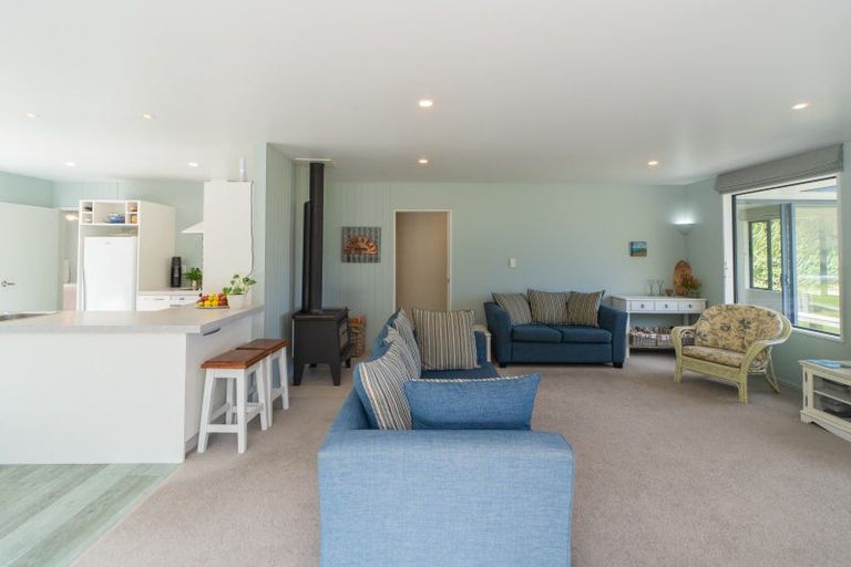 Photo of property in 904 Te Oka Bay Road, Te Oka, Little River, 7591