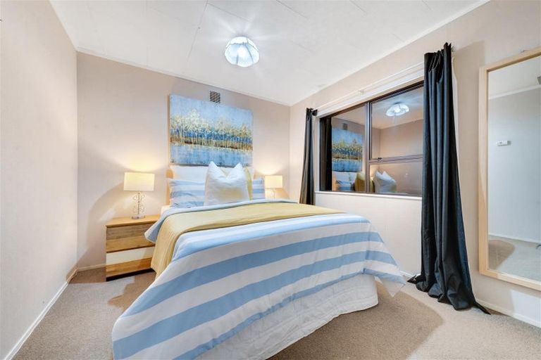 Photo of property in 94a Konini Road, Titirangi, Auckland, 0604