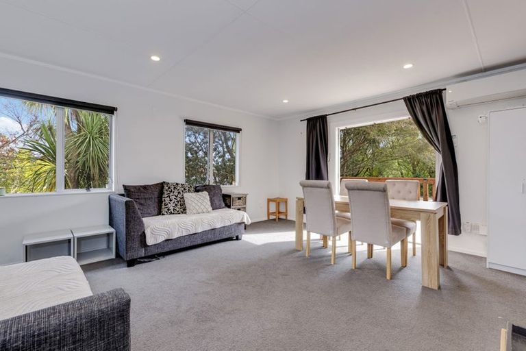 Photo of property in 23 Imperial Place, Henderson, Auckland, 0612