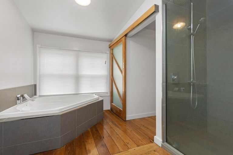 Photo of property in 4 Wallace Road, Temple View, Hamilton, 3289