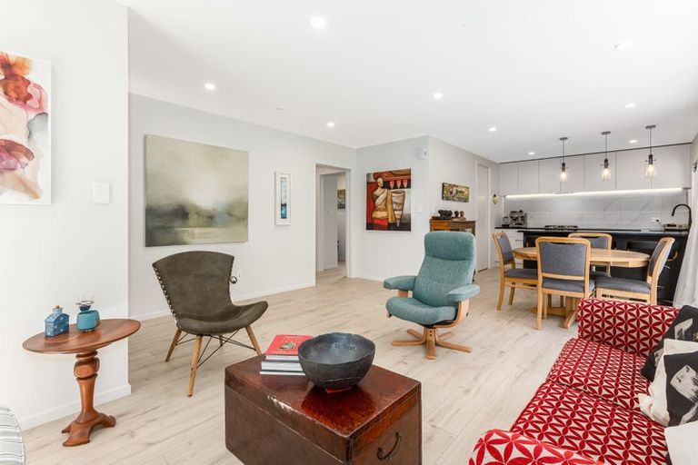 Photo of property in 41b Queen Charlotte Drive, Aotea, Porirua, 5024