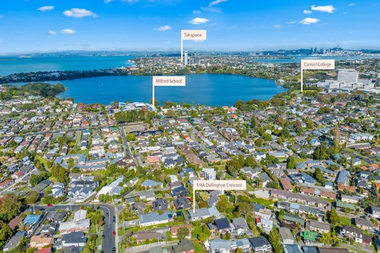 Photo of property in 3/4a Dallinghoe Crescent, Milford, Auckland, 0620