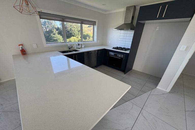 Photo of property in 73 Erlestoke Crescent, Churton Park, Wellington, 6037