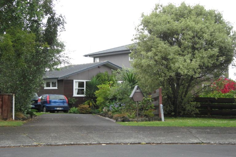 Photo of property in 19 Kea Place, Mangere Bridge, Auckland, 2022