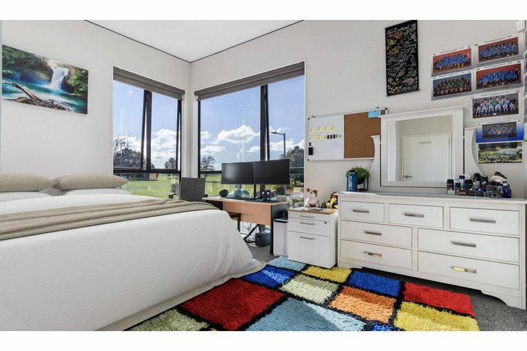 Photo of property in 2 Te Aparangi Road, Papakura, 2110