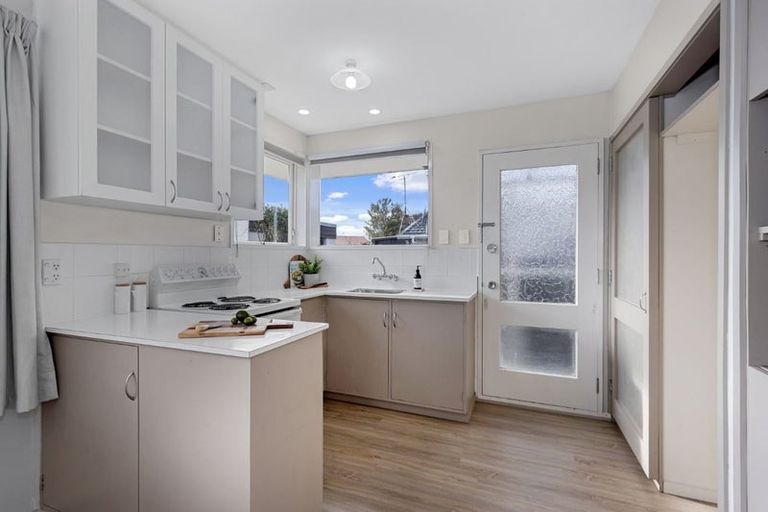 Photo of property in 1/124 Lake Terrace Road, Burwood, Christchurch, 8061