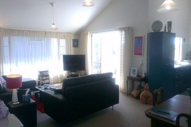 Photo of property in 82b Charles Street, Westshore, Napier, 4110