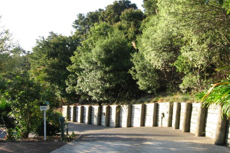 Photo of property in 659 East Coast Road, Browns Bay, Auckland, 0630