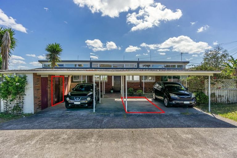Photo of property in 2/289 Glenfield Road, Glenfield, Auckland, 0629