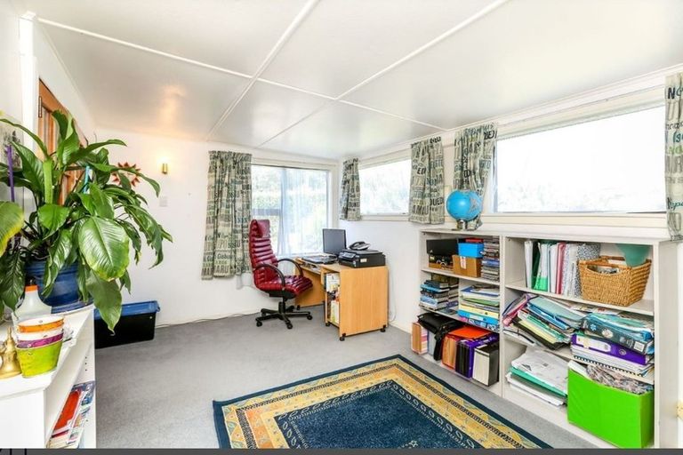 Photo of property in 17 Record Street, Fitzroy, New Plymouth, 4312