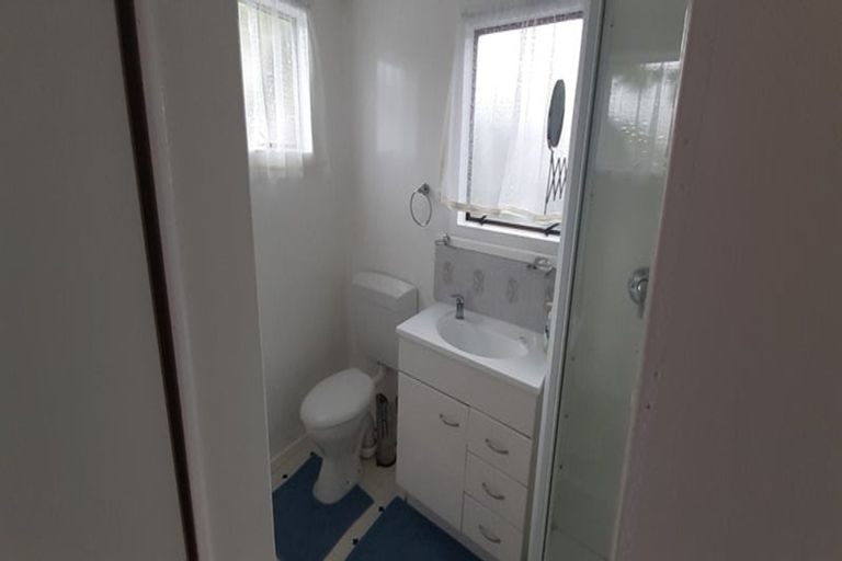 Photo of property in 18 Sorrel Crescent, Bucklands Beach, Auckland, 2012