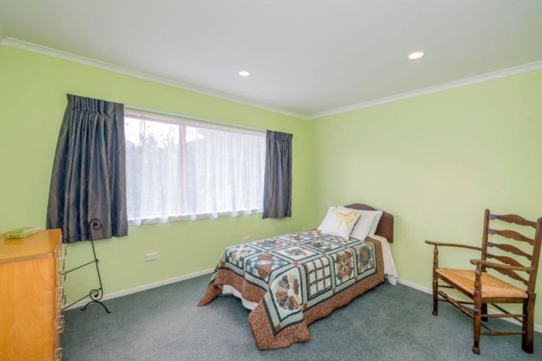 Photo of property in 7 Tararua Crescent, Otaki, 5512