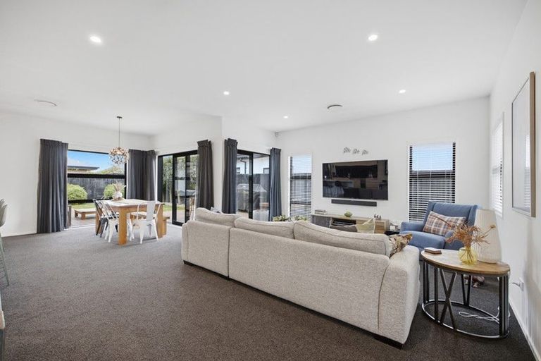 Photo of property in 28 Karere Avenue, Marshland, Christchurch, 8083