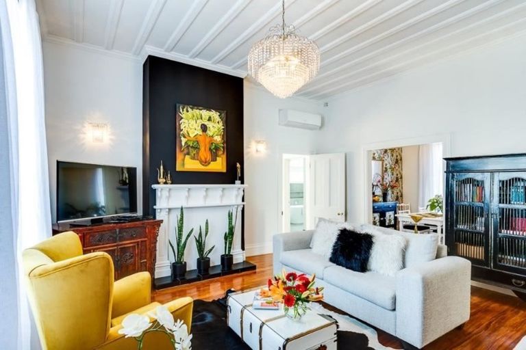 Photo of property in 107 Shakespeare Road, Bluff Hill, Napier, 4110