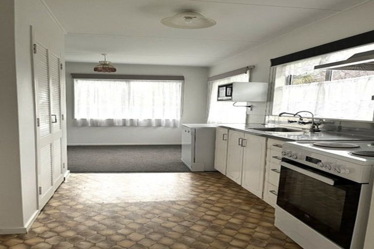 Photo of property in 4 Tasman Crescent, Carterton, 5713