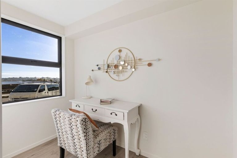 Photo of property in 13 Paina Crescent, Massey, Auckland, 0614