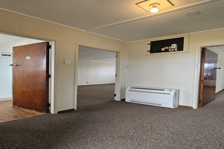 Photo of property in 15 Walter Street, Takapau, 4203