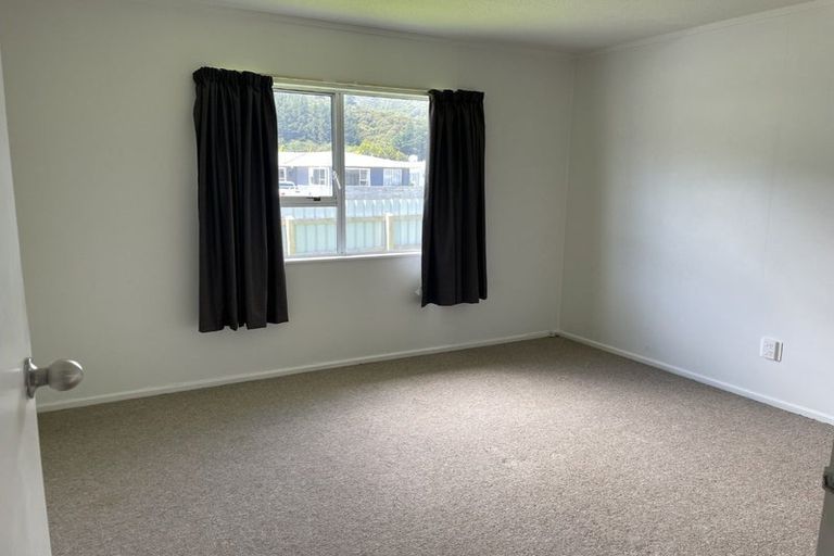 Photo of property in 1 Weymouth Grove, Wainuiomata, Lower Hutt, 5014