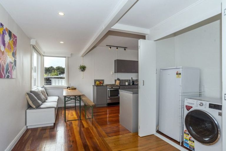 Photo of property in 14 Cornwall Street, Brooklands, New Plymouth, 4310