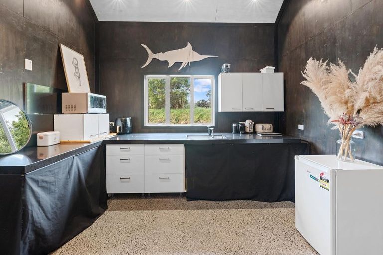 Photo of property in 1777 State Highway 16, Helensville, 0875