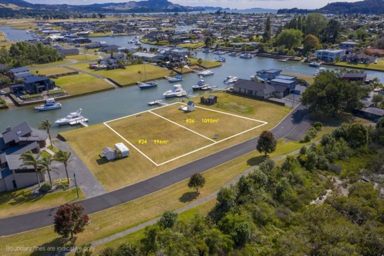 Photo of property in 26 Hei Esplanade, Whitianga, 3510