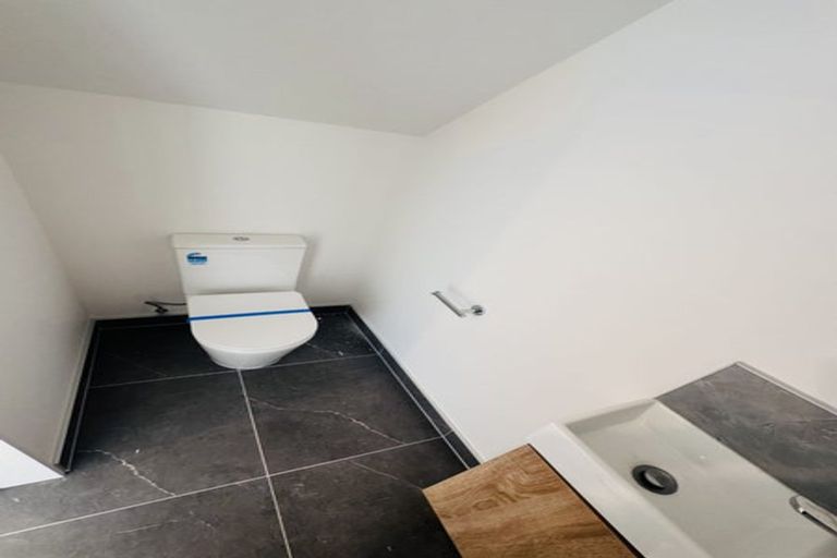 Photo of property in 6/29 Normandy Place, Henderson, Auckland, 0610