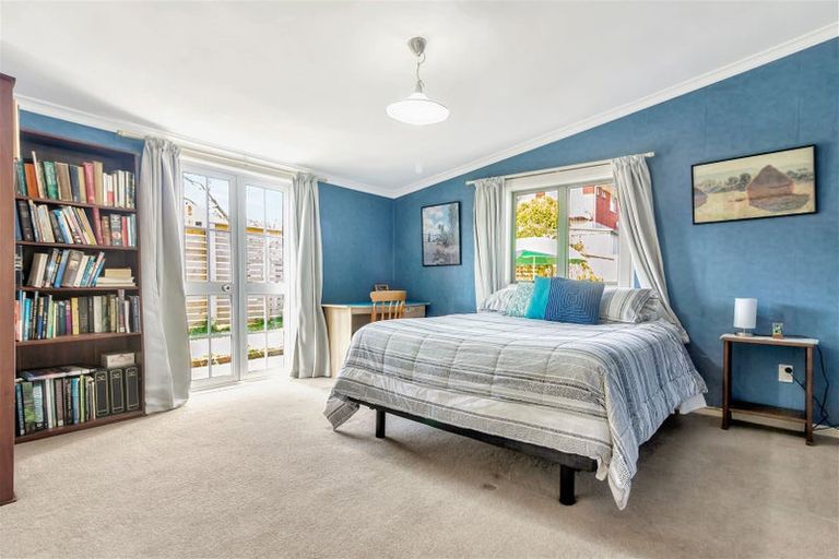 Photo of property in 1/37 Kiwi Esplanade, Mangere Bridge, Auckland, 2022