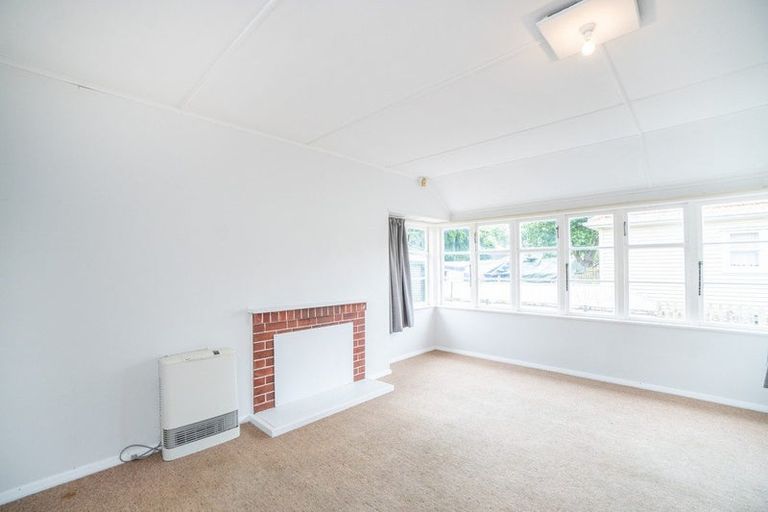 Photo of property in 6 Rangiora Avenue, Roslyn, Palmerston North, 4414