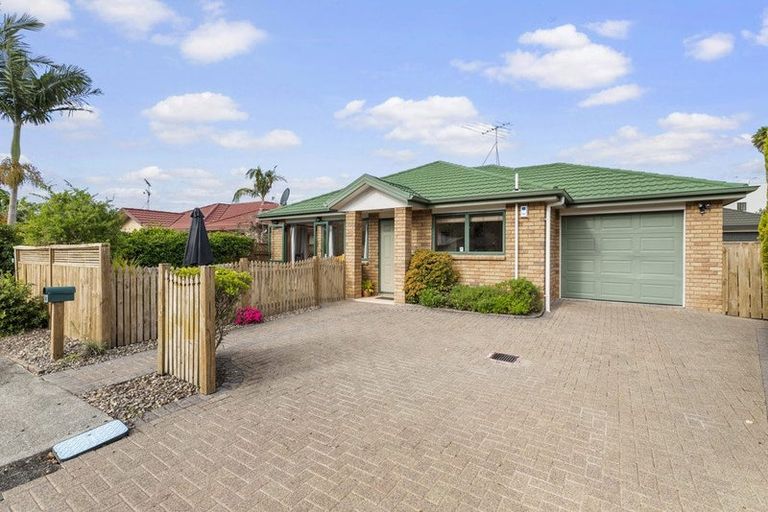 Photo of property in 28 Red Hibiscus Road, Stanmore Bay, Whangaparaoa, 0932